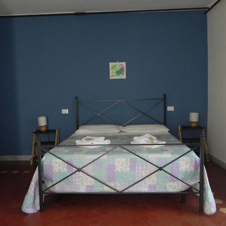 Affittacamere Borgo Degli Artisti Boutique Rooms Serricciolo Bagian luar foto