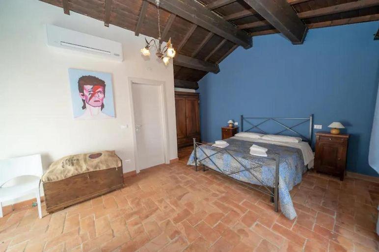 Affittacamere Borgo Degli Artisti Boutique Rooms Serricciolo Bagian luar foto