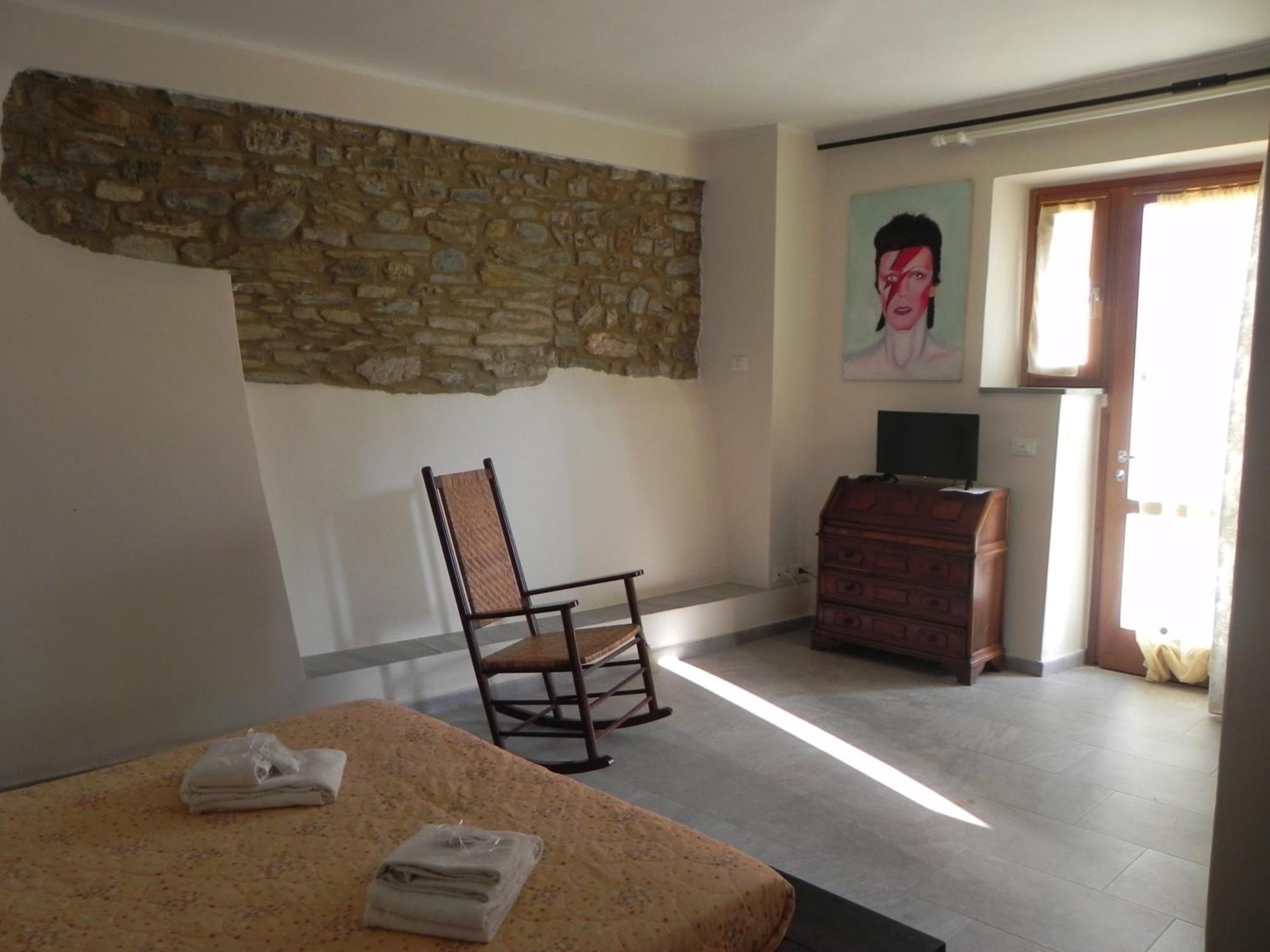 Affittacamere Borgo Degli Artisti Boutique Rooms Serricciolo Bagian luar foto