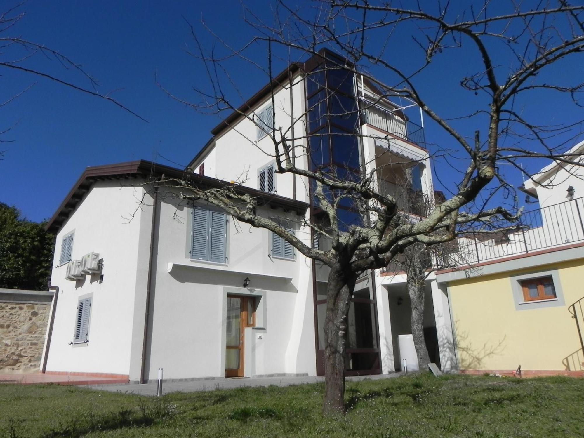 Affittacamere Borgo Degli Artisti Boutique Rooms Serricciolo Bagian luar foto