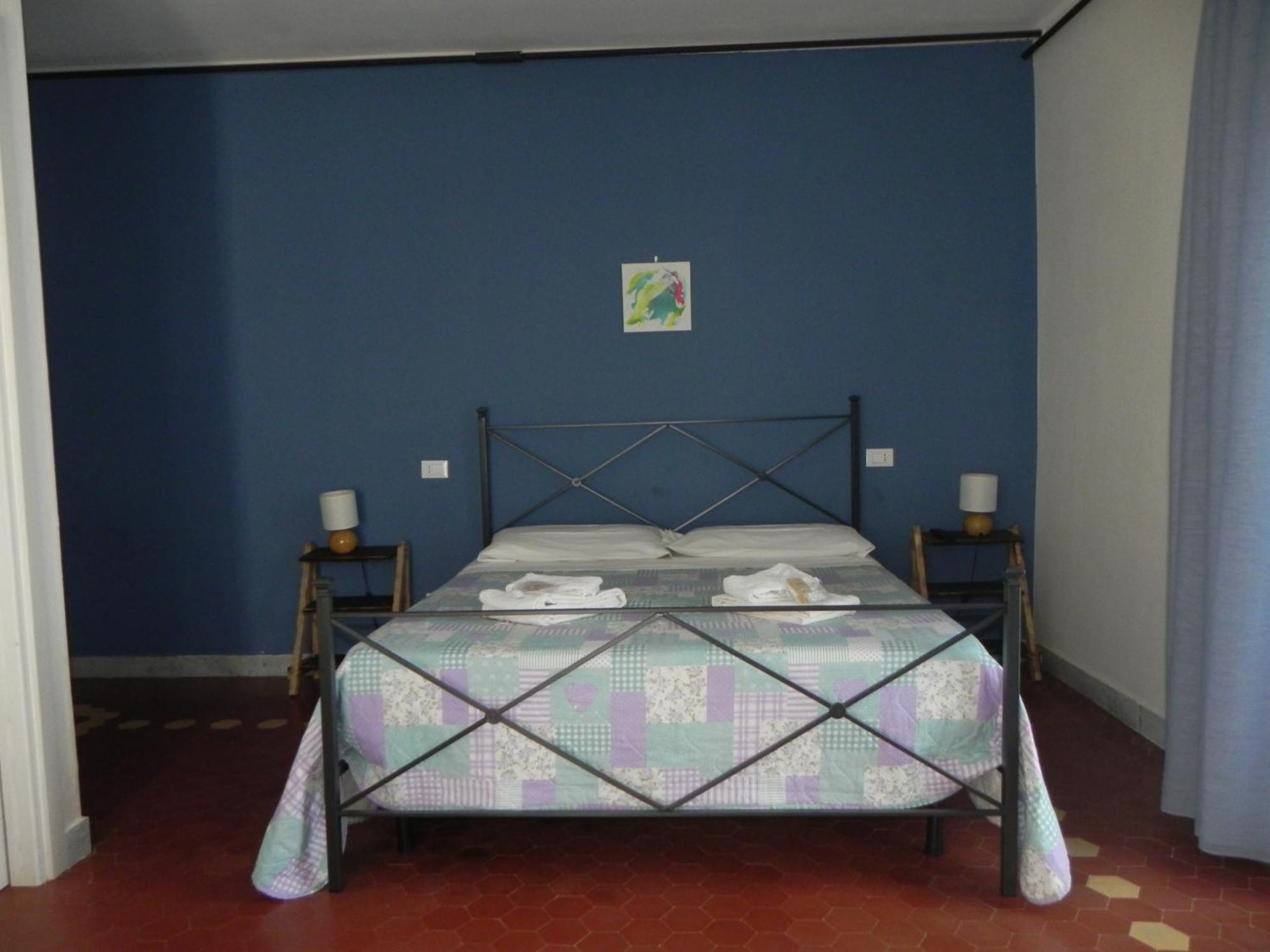 Affittacamere Borgo Degli Artisti Boutique Rooms Serricciolo Bagian luar foto
