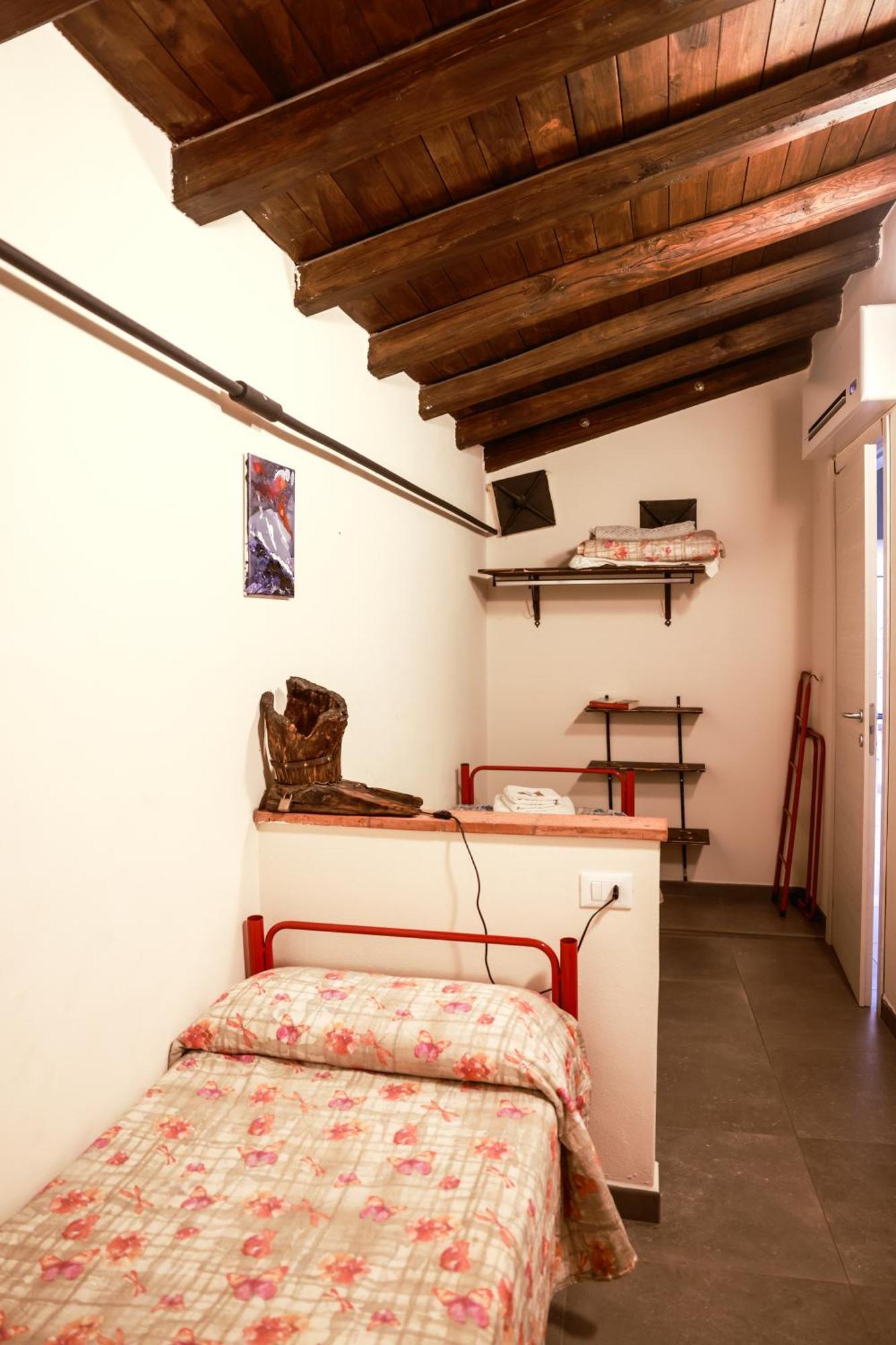 Affittacamere Borgo Degli Artisti Boutique Rooms Serricciolo Bagian luar foto